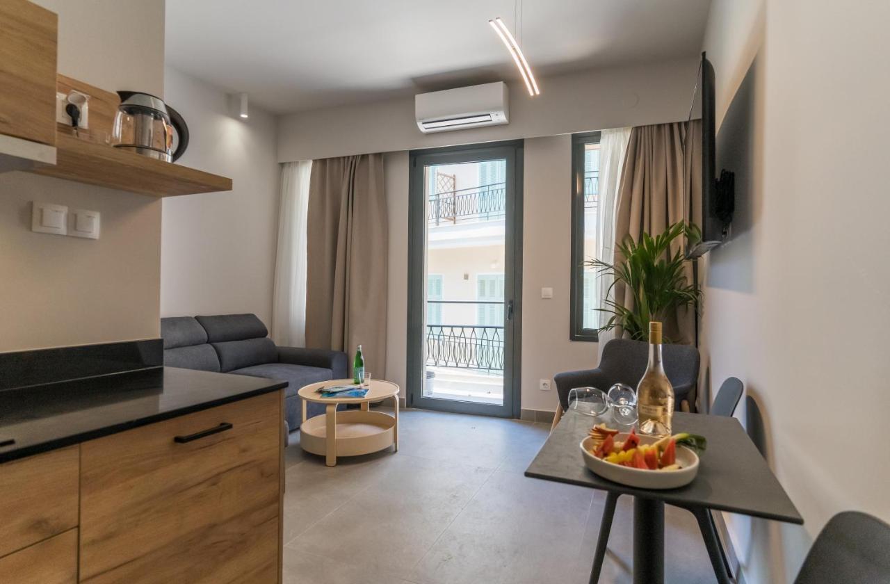 Jacuzzi Suite Piazza Dei Leoni 伊拉克利翁 外观 照片