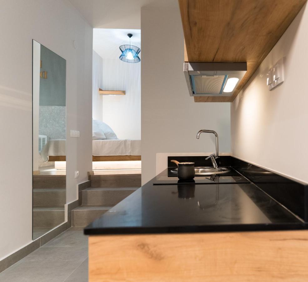 Jacuzzi Suite Piazza Dei Leoni 伊拉克利翁 外观 照片