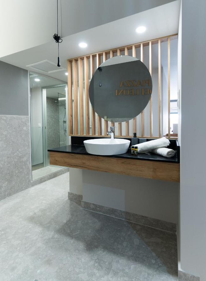 Jacuzzi Suite Piazza Dei Leoni 伊拉克利翁 外观 照片