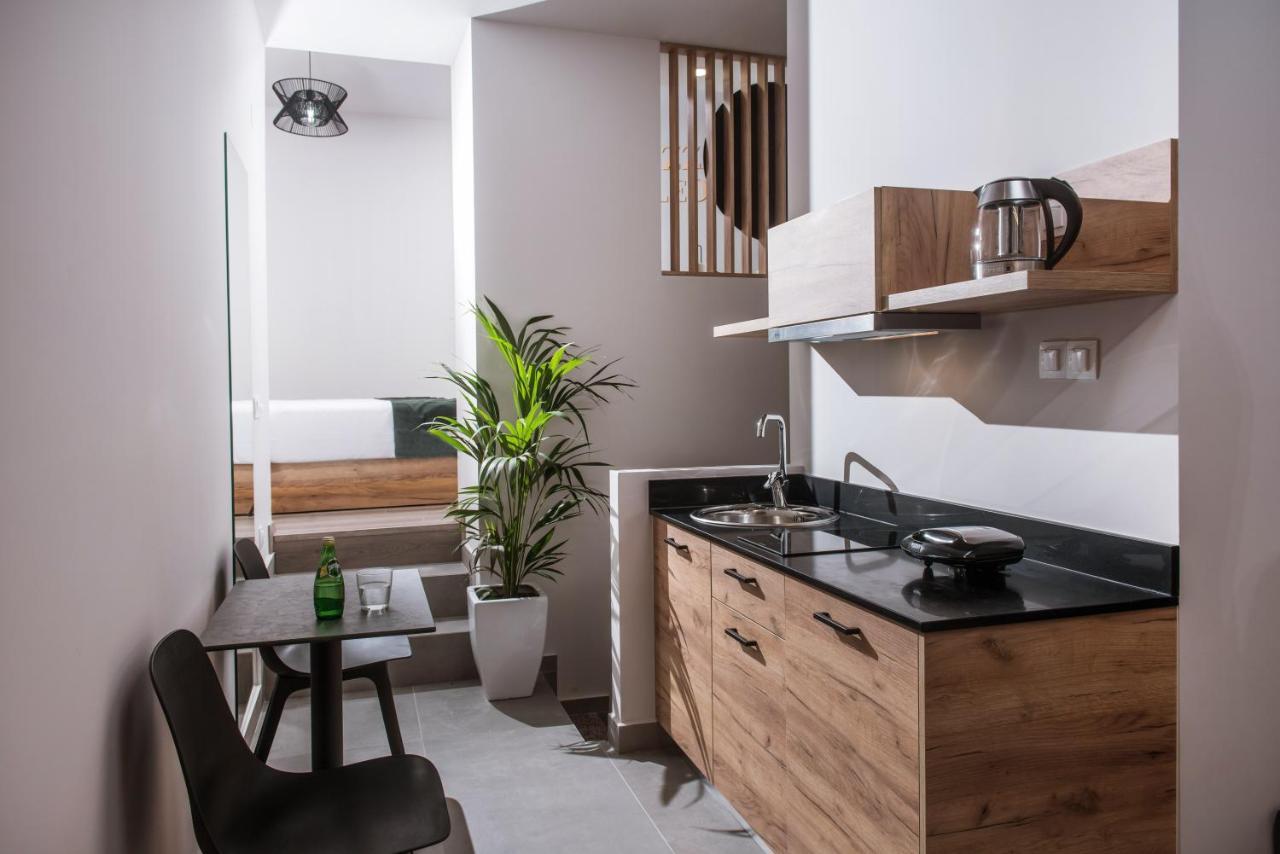 Jacuzzi Suite Piazza Dei Leoni 伊拉克利翁 外观 照片